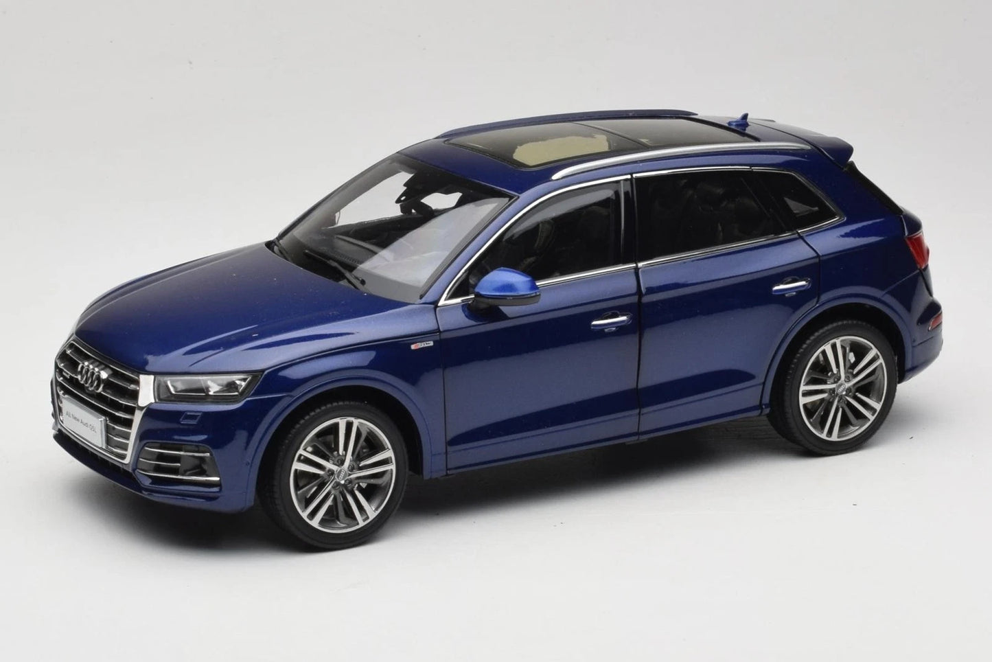 Audi Q5L FY blue 1:18 Paudi 31384Q5L2018 Ауди син