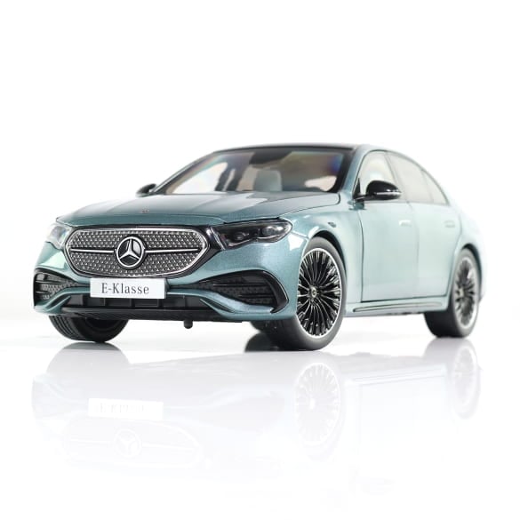 Mercedes Benz E Klasse W214 AMG verdesilber 1:18 NOREV B66961118 Мерцедес Бенц Е Класа 4х4 сиво зелен отваряем