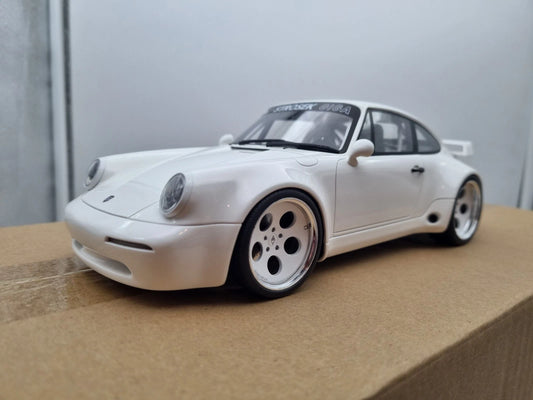 Porsche 911 Strosek white Limitiert 1:18 GT Spirit GT525 Порше 911 бял Лимитирана