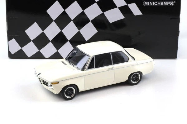 Bmw 2002 Plain Body 1970 Limited 300pcs white 1:18 Minichamps 155702600 Бмв 2002 бял Лимитирана