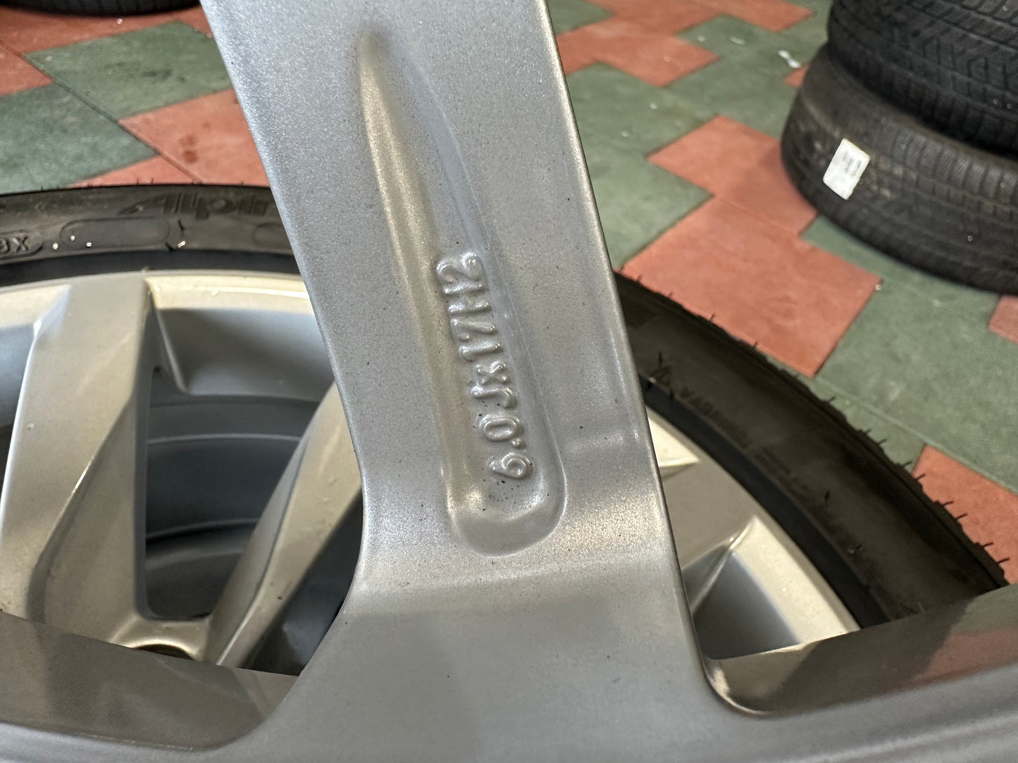 Оригинал VW Volkswagen Golf 6 7 17 Zoll Фолксваген Голф 6 7 17 цола Алуминиеви джанти зимен комплект зимни гуми