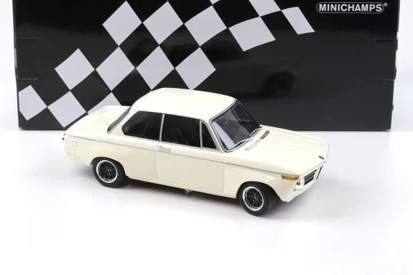 Bmw 2002 Plain Body 1970 Limited 300pcs white 1:18 Minichamps 155702600 Бмв 2002 бял Лимитирана