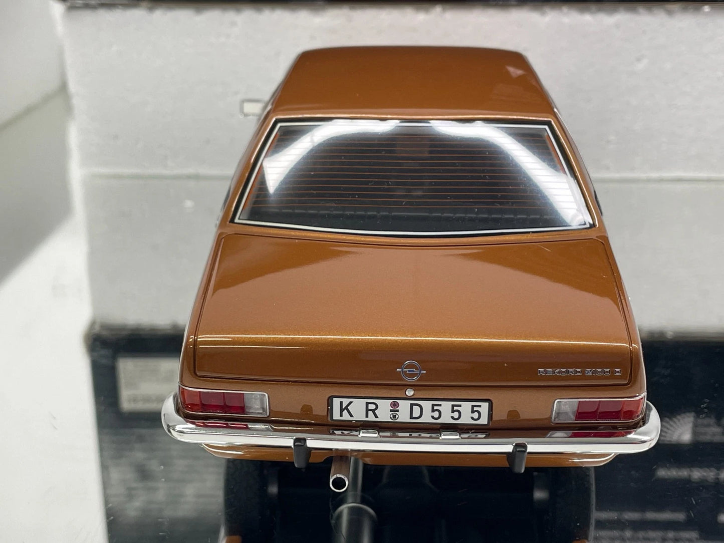 Opel Rekord D 2100D 1973 brown Limited 895/1000 1:18 BOS013 183930 Опел Рекорд кафяв