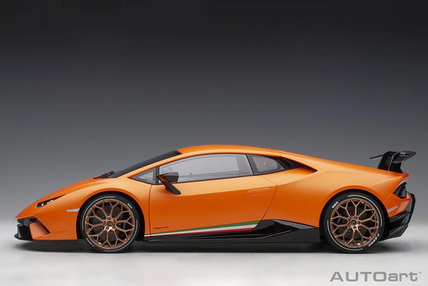 Lamborghini Huracan Perfomante Arancio Orange AUTOART 12076 1:12 Ламборгини Хуракан Перфоманте оранжев мат