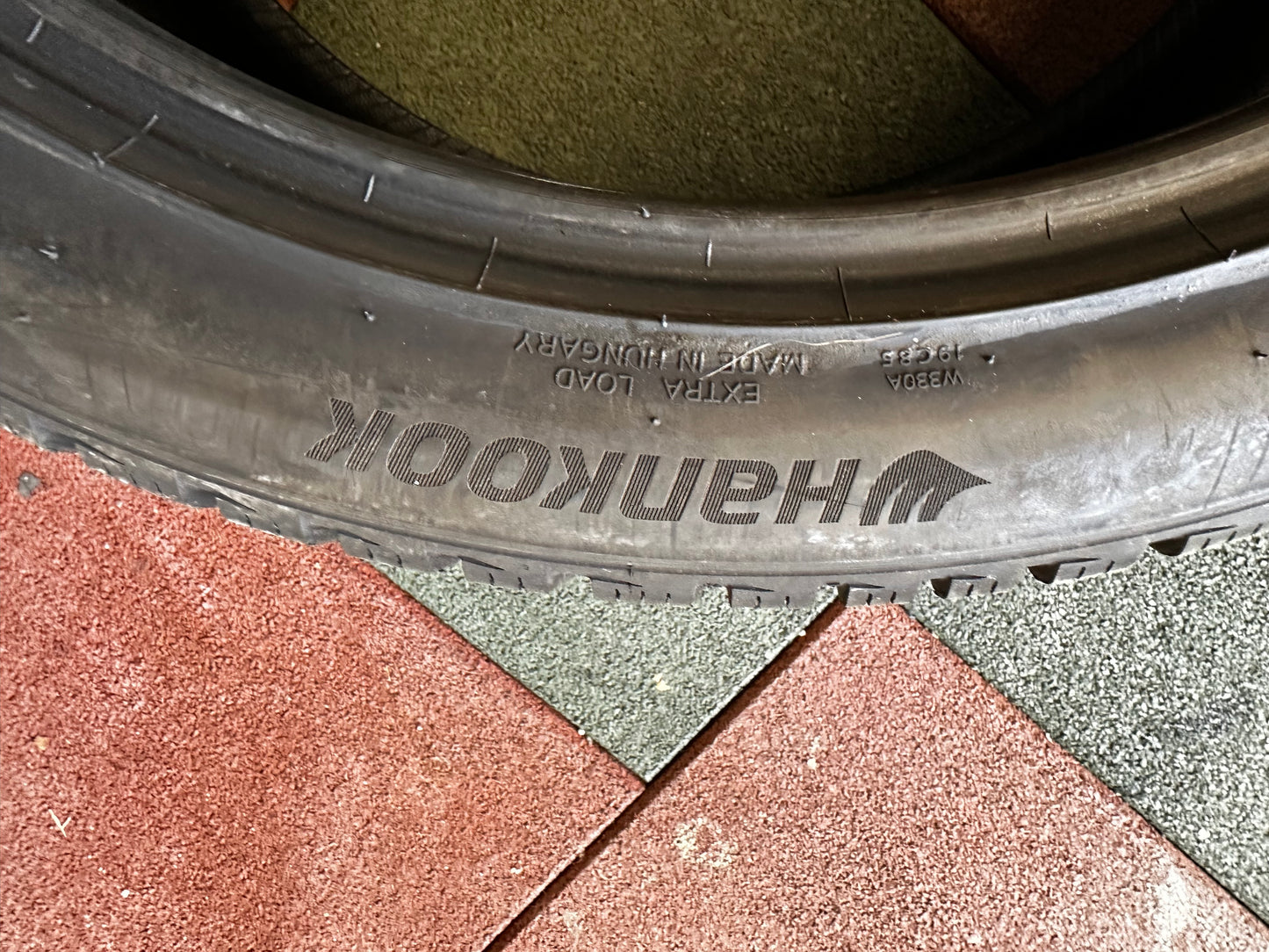 Употребявани зимни Гуми Hankook 275/40 21 Цола 315/35 21 цола 6мм