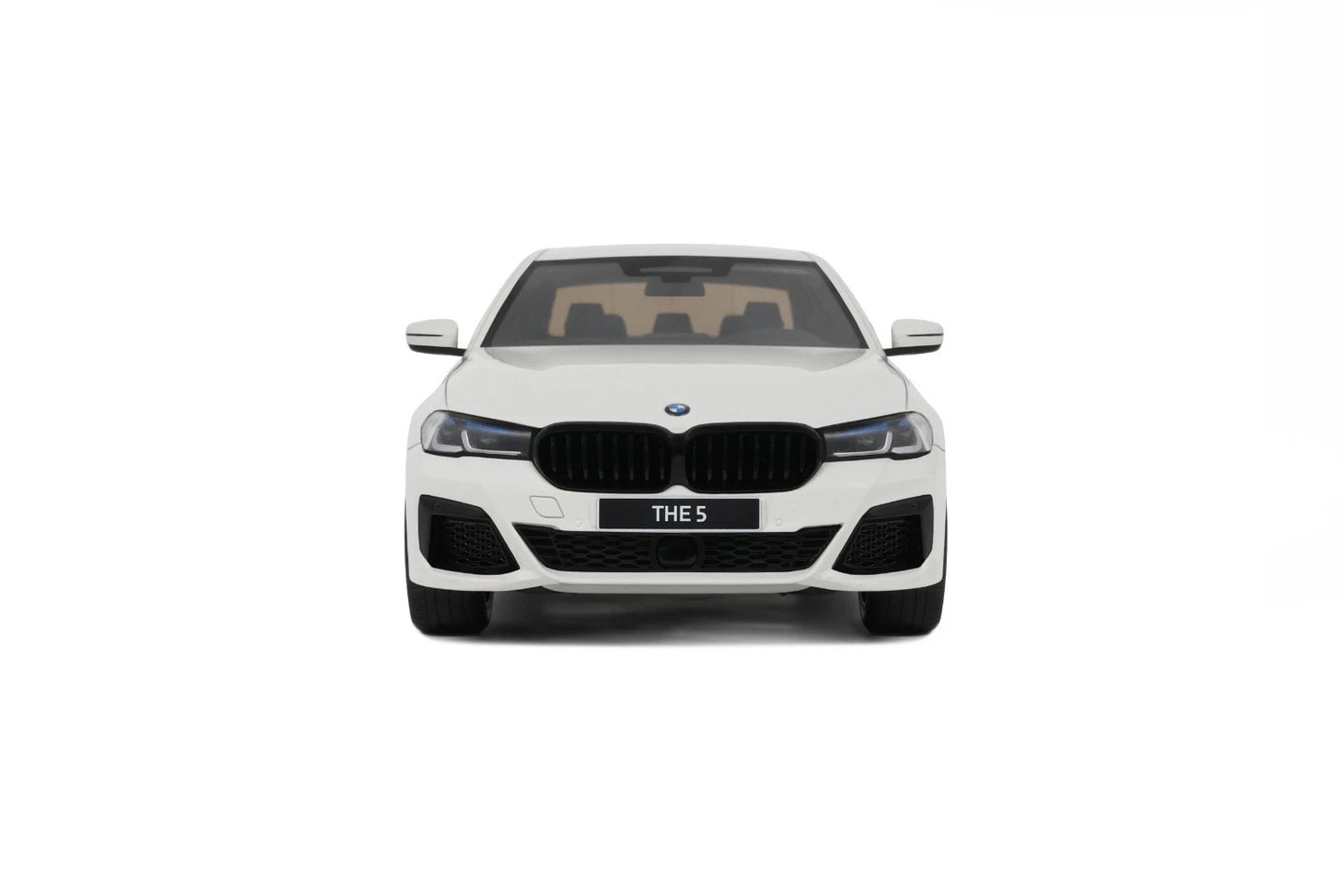 Bmw 545E G30 X Drive M Sport white 2023 Limitiert  1:18 GT Spirit GT496 Бмв 545Е бял Лимитирана Лимозина