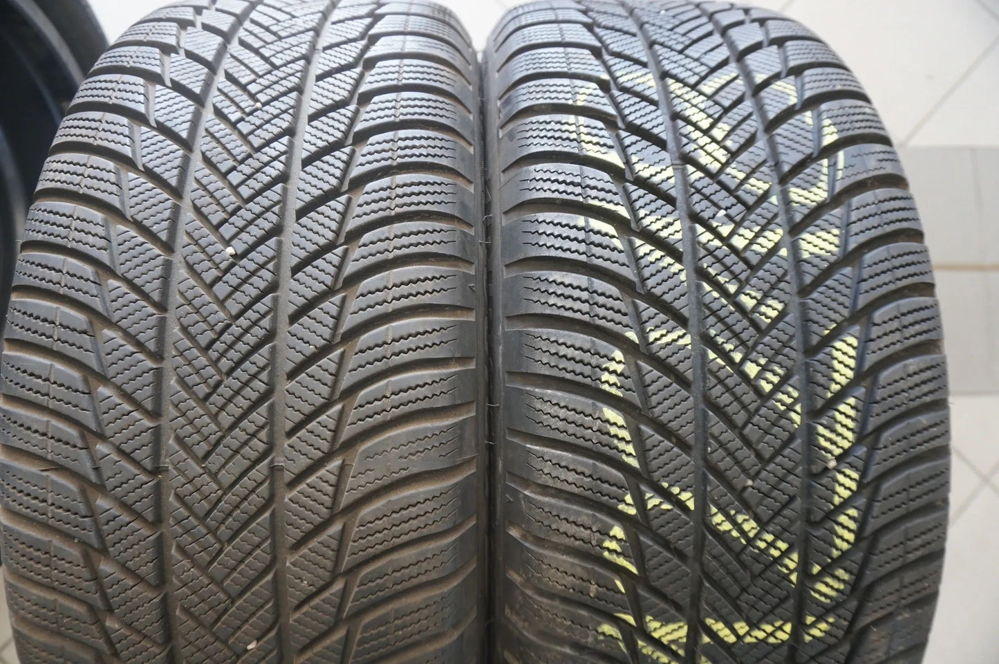 Mercedes GLA H247 GLB X247 TOP AMG Alufelgen Winterreifen 235 50 R19 Zoll 8mm