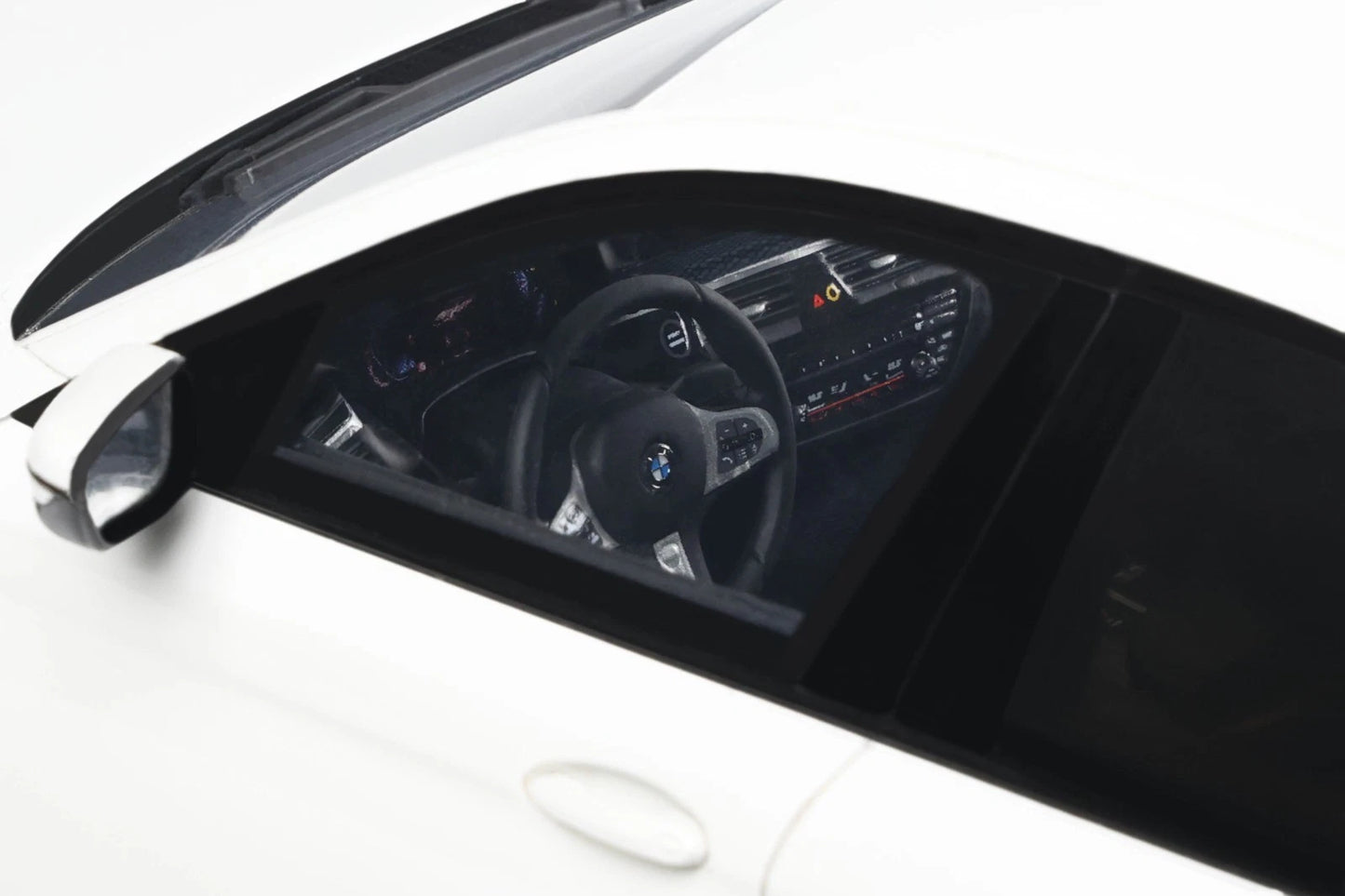 Bmw 545E G30 X Drive M Sport white 2023 Limitiert  1:18 GT Spirit GT496 Бмв 545Е бял Лимитирана Лимозина