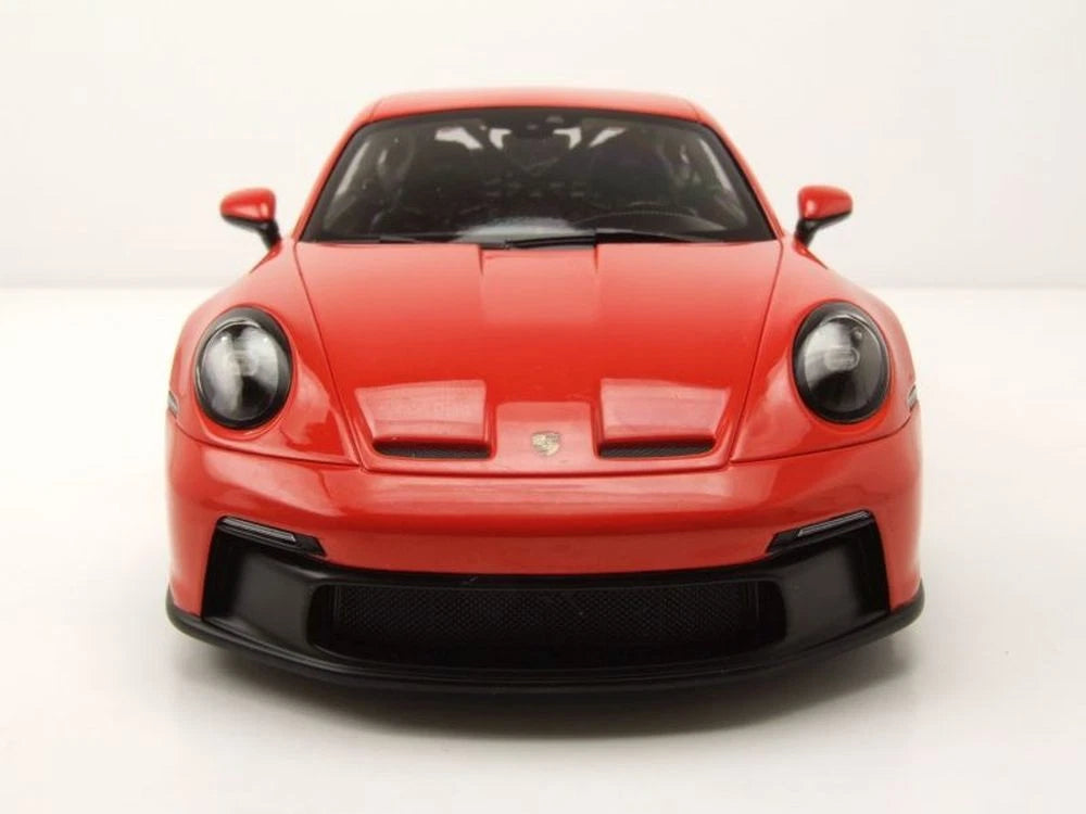 PORSCHE 911 992 GT3 2021 orange 1:18 Minichamps 117069000 Порше 911 992 ГТ3 оранжев