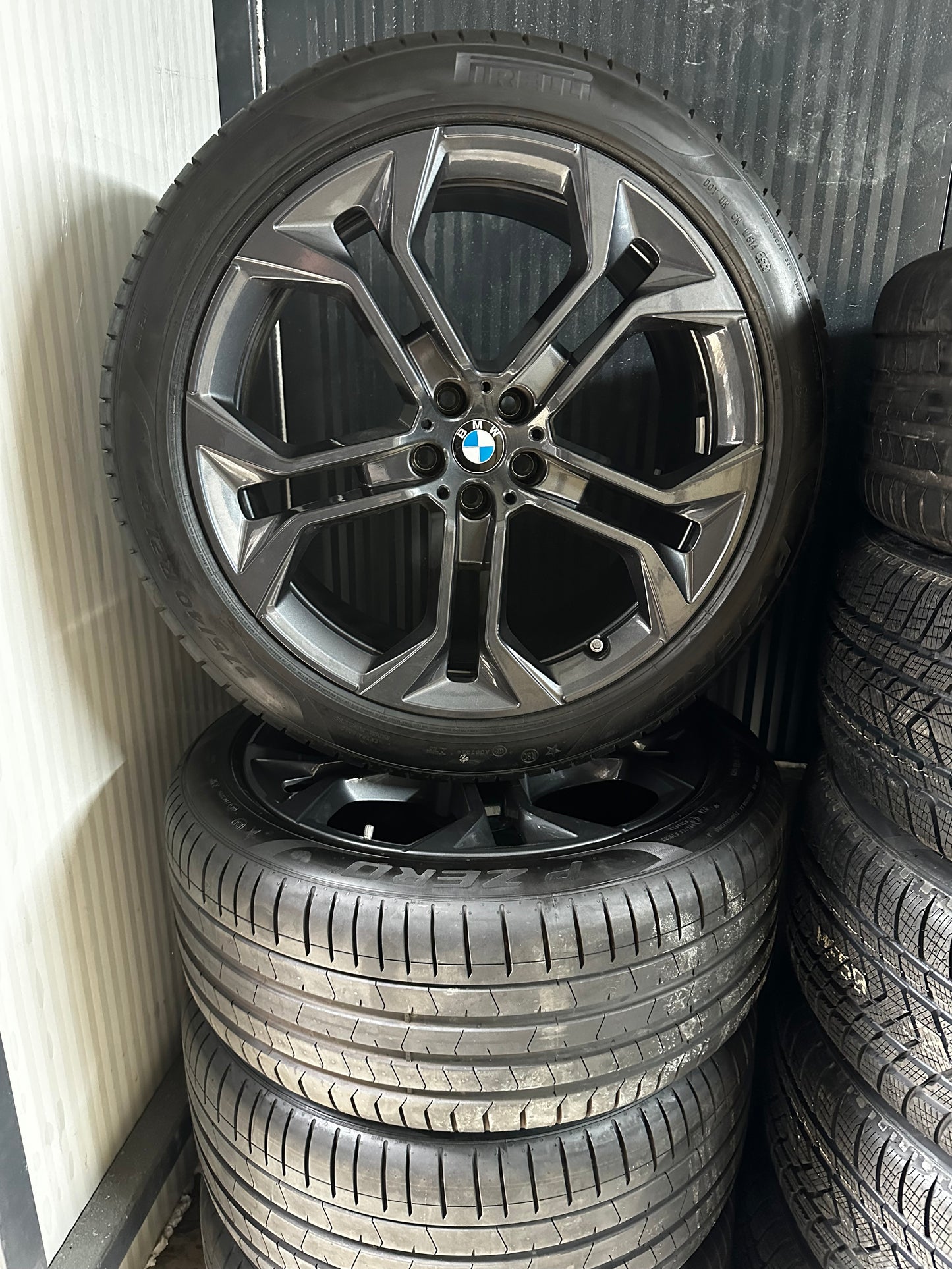 Оригинални BMW X5 X6 G05 G06 21 Zoll 744 Бмв X5 X6 G05 G06 21 цола летен комплект летни гуми 5x112