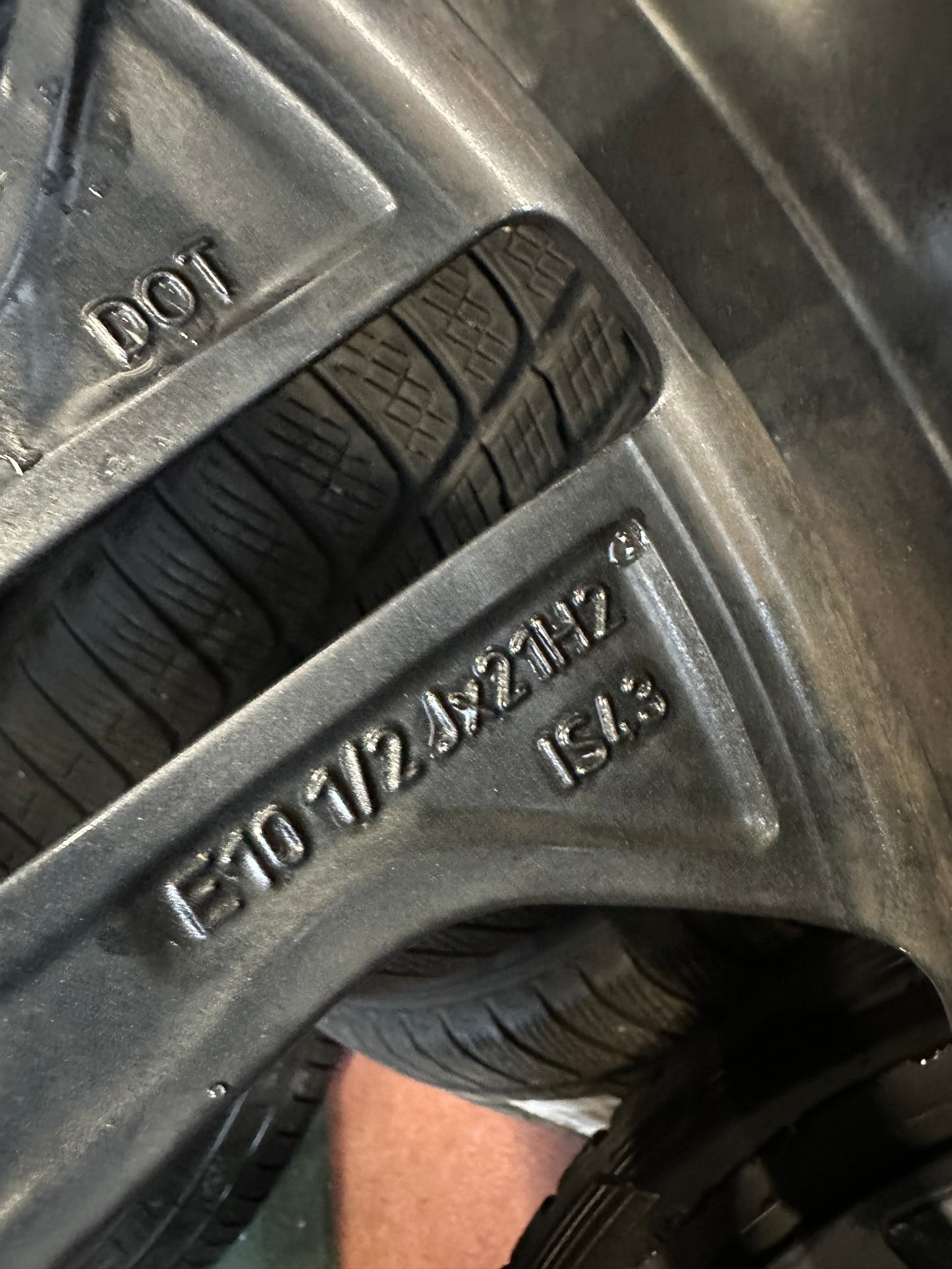 Оригинални BMW X5 X6 G05 G06 21 Zoll 744 Бмв X5 X6 G05 G06 21 цола зимен комплект зимни гуми 5x112