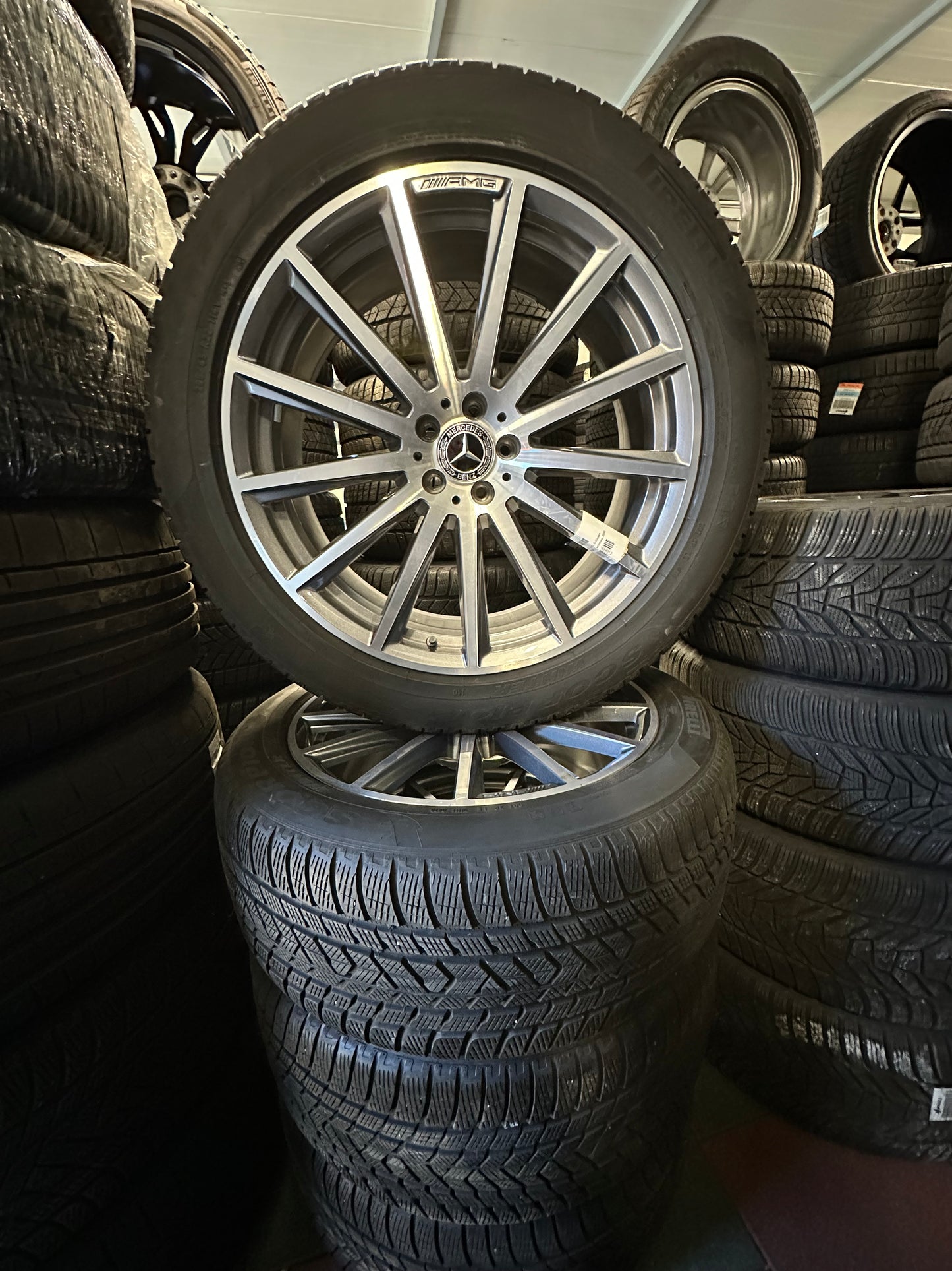 Оригинал Mercedes GLS X167 W167 22 Zoll Мерцедес ГЛС X167 W167 22 цола джанти зимен комплект зимни гуми