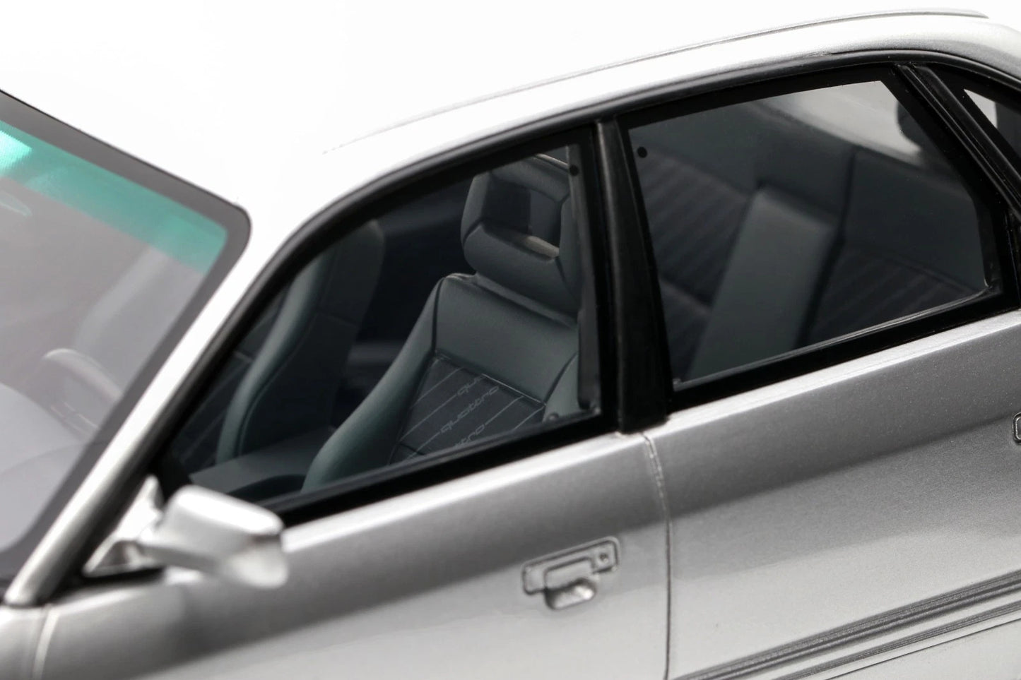 Audi S4 C4 4.2 V8 Limousine silver Limitiert 1:18 OTTO OT464 Ауди С4 Ц4 сив седан Лимитирана