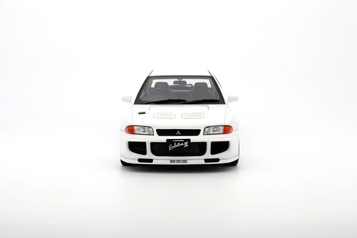 Mitsubishi Lancer EVO3 1995 white Limitiert 1:18 OTTO OT1065 Митсубиши Лансер Ево3 Лимитирана бял