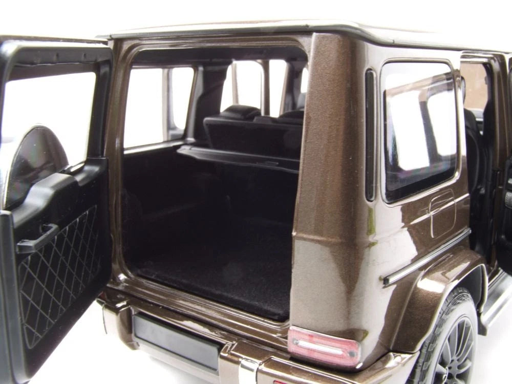 Mercedes Benz G500 braun 1:18 Minichamps 110037102 Мерцедес Бенц Г500 кафяв отваряем