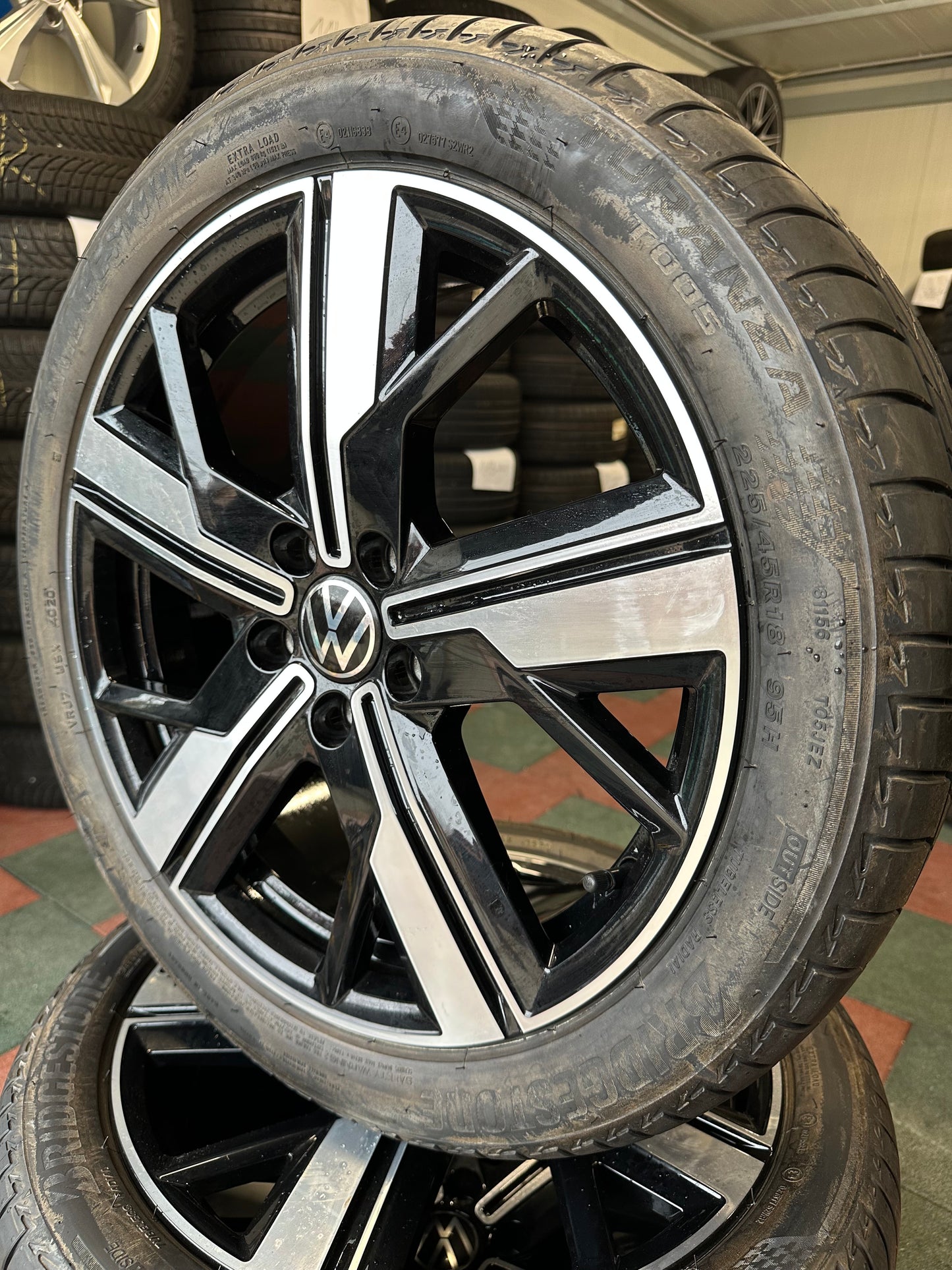 Оригинал Като Нови VW Volkswagen Caddy 5 2K7 18 Zoll Фолксваген Кади 5 18 цола Алуминиеви джанти летен комплект летни гуми