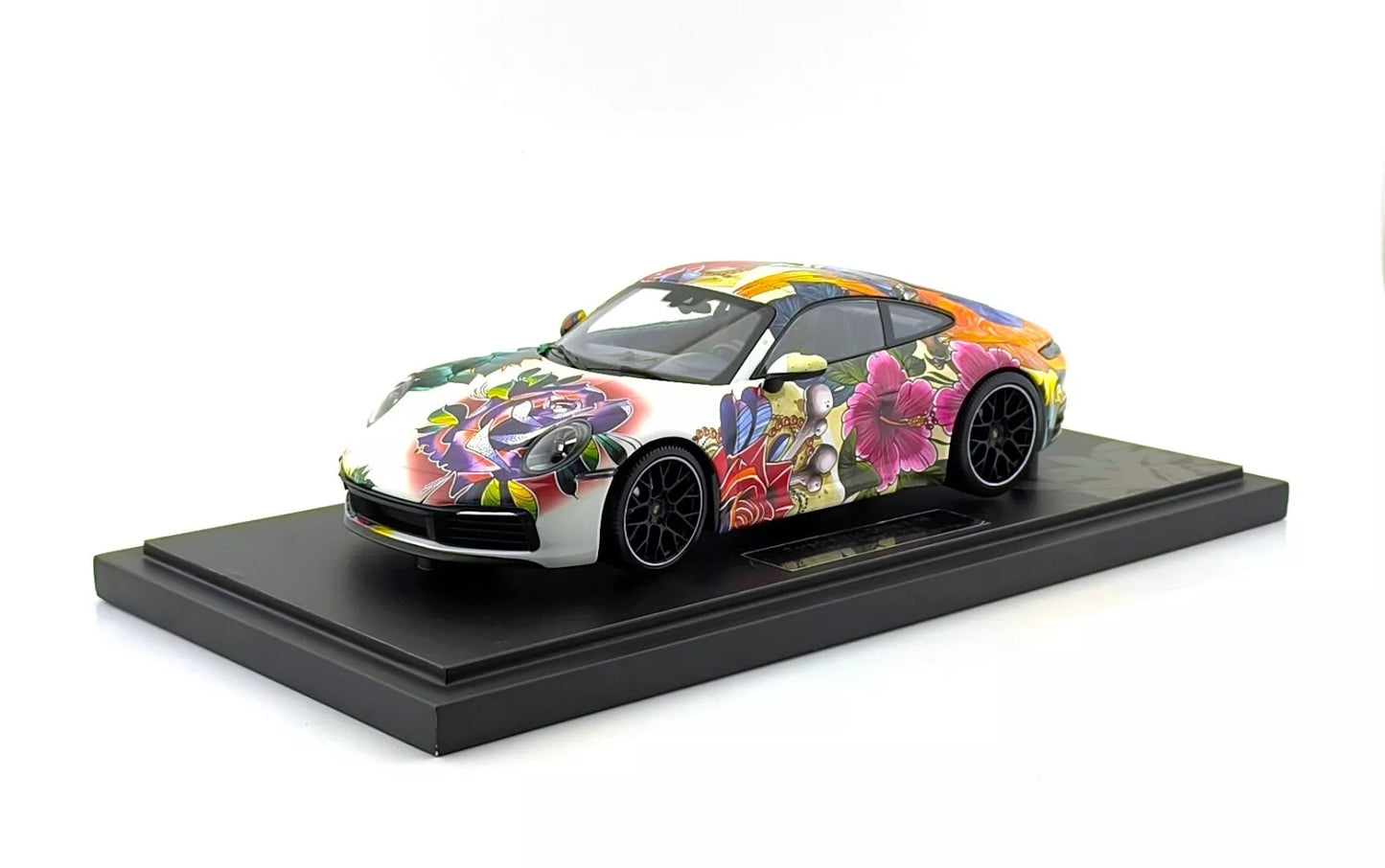 Porsche 911 Carrera 4S flower design Limited 500pcs 1:18 Minichamps 155067329 Порше 911 Карера 4С Лимитирана