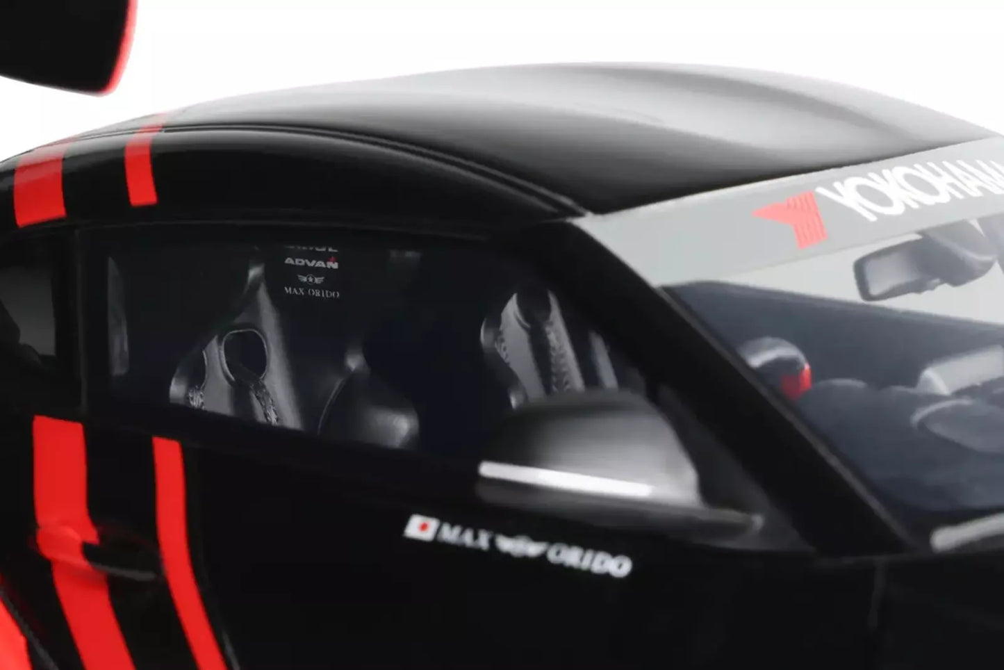 Toyota Supra GR Advan Design Limitiert 1:18 GT Spirit GT889 Лимитирана