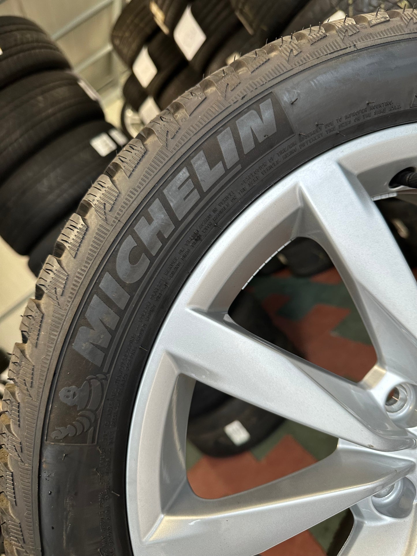 Оригинал VW Volkswagen Golf 6 7 17 Zoll Фолксваген Голф 6 7 17 цола Алуминиеви джанти зимен комплект зимни гуми