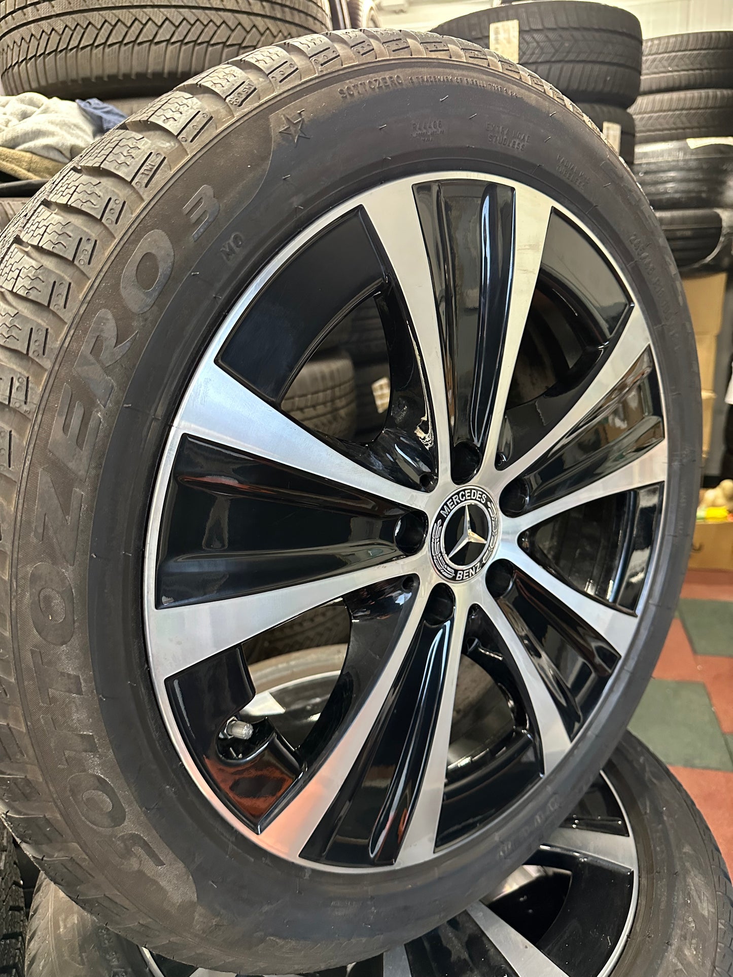 Като Нови Mercedes E Klasse Hybrid W213 18 Zoll Мерцедес E класа Хибрид W213 W238 18 цола зимен комплект зимни гуми