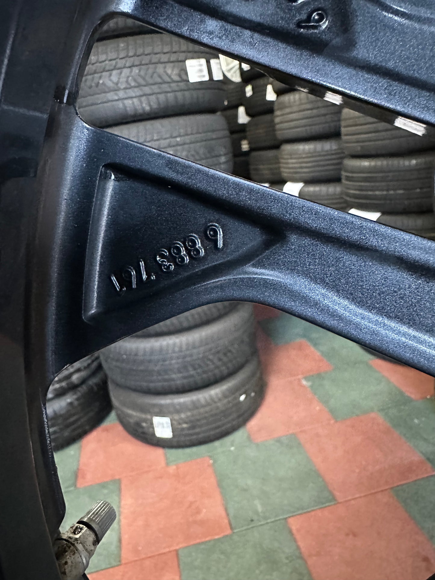 Оригинални BMW X5 X6 G05 G06 21 Zoll 744 Бмв X5 X6 G05 G06 21 цола зимен комплект зимни гуми 5x112