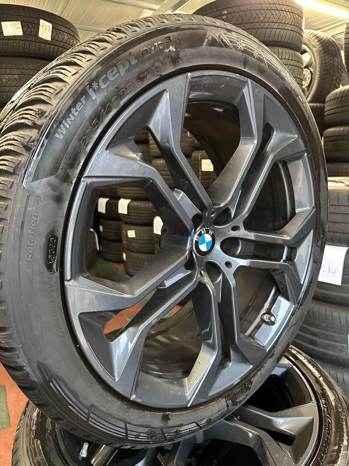 Оригинални BMW X5 X6 G05 G06 21 Zoll 744 Бмв X5 X6 G05 G06 21 цола зимен комплект зимни гуми 5x112