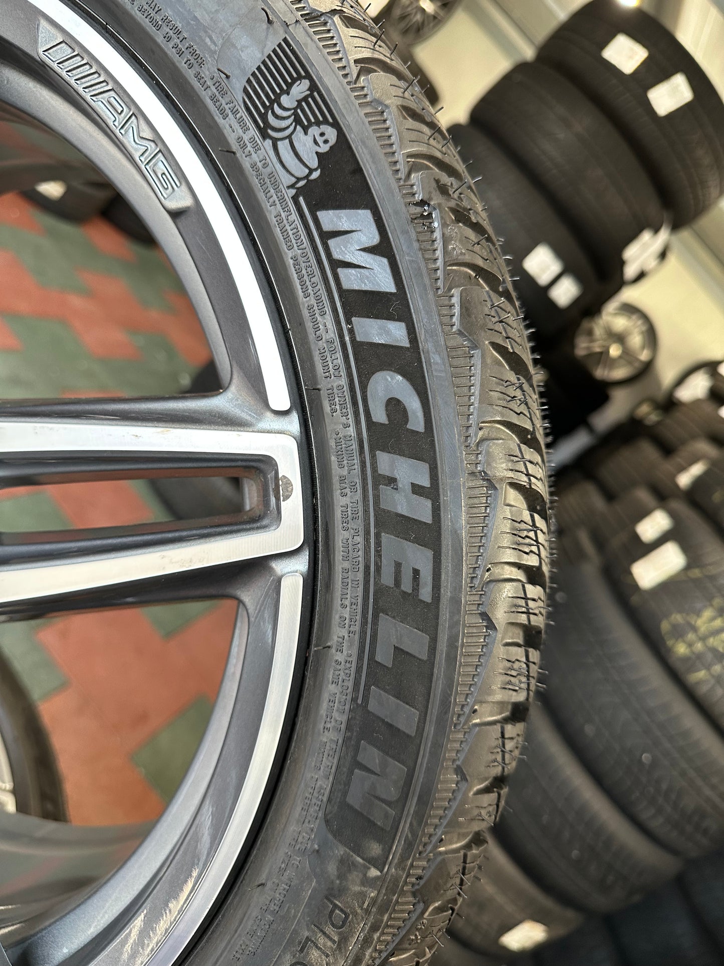 Като Нови Mercedes E Klasse W213 W238 AMG 19 Zoll Мерцедес E класа W213 W238 19 цола зимен комплект зимни гуми