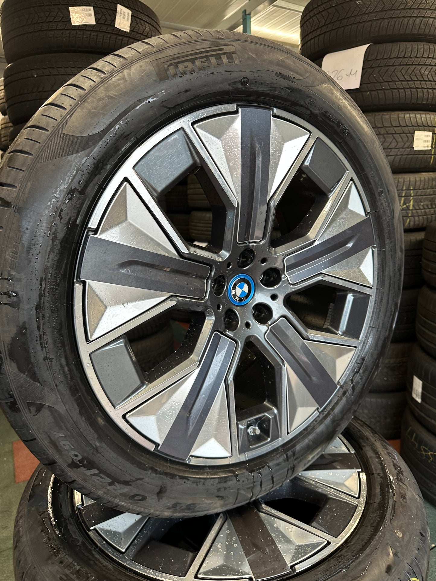 Като Нови Оригинални BMW iX20 i20 21 Zoll 1011 Бмв 21 цола джанти 1011 летен комплект летни гуми