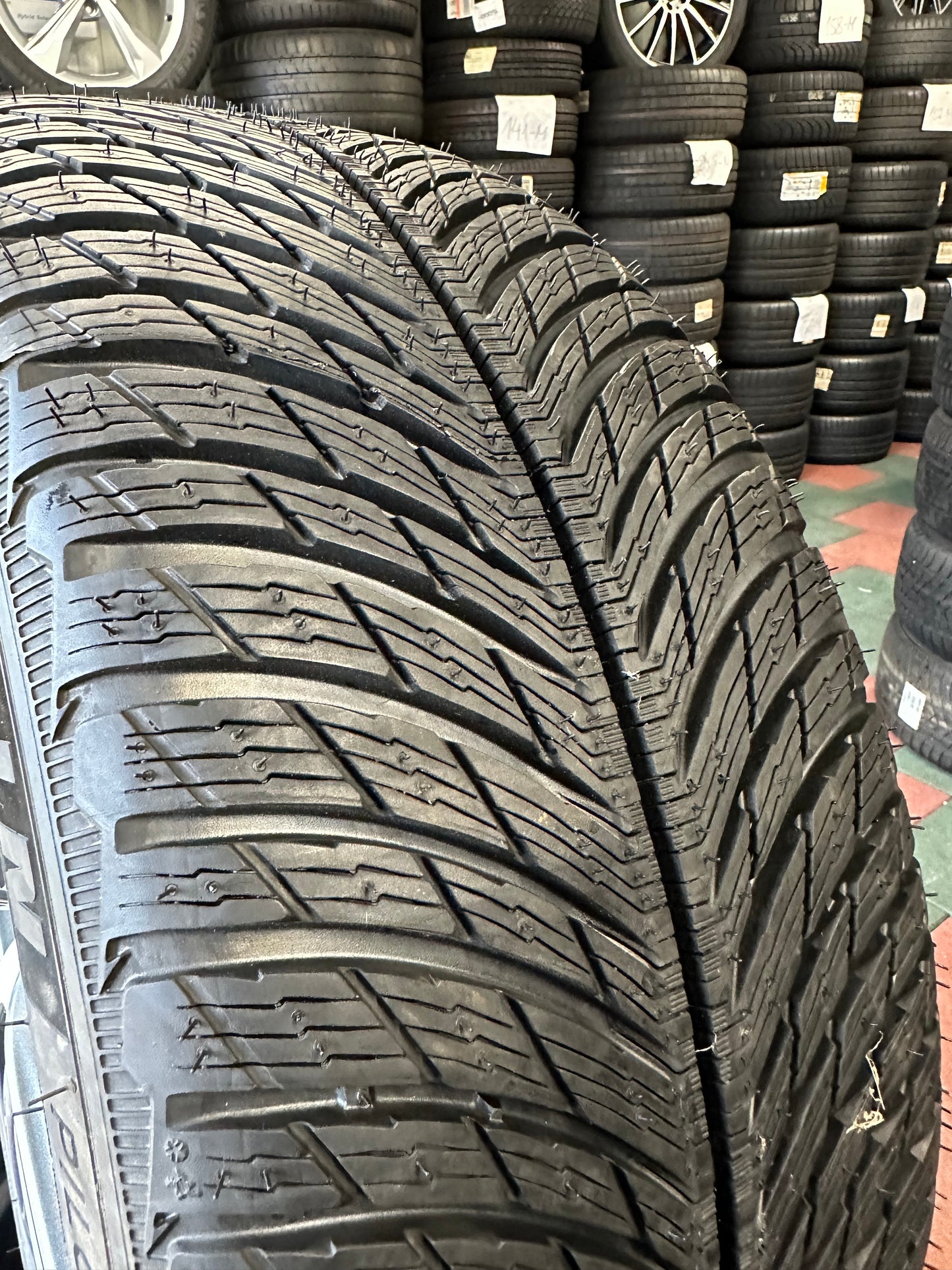 Като Нови Mercedes E Klasse W213 W238 AMG 19 Zoll Мерцедес E класа W213 W238 19 цола зимен комплект зимни гуми