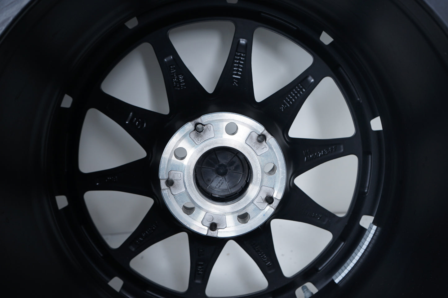 Оригинал Mercedes CLE53 AMG W236 19 Zoll Мерцедес ЦЛЕ53 АМГ W236 19 цола джанти зимен комплект зимни гуми