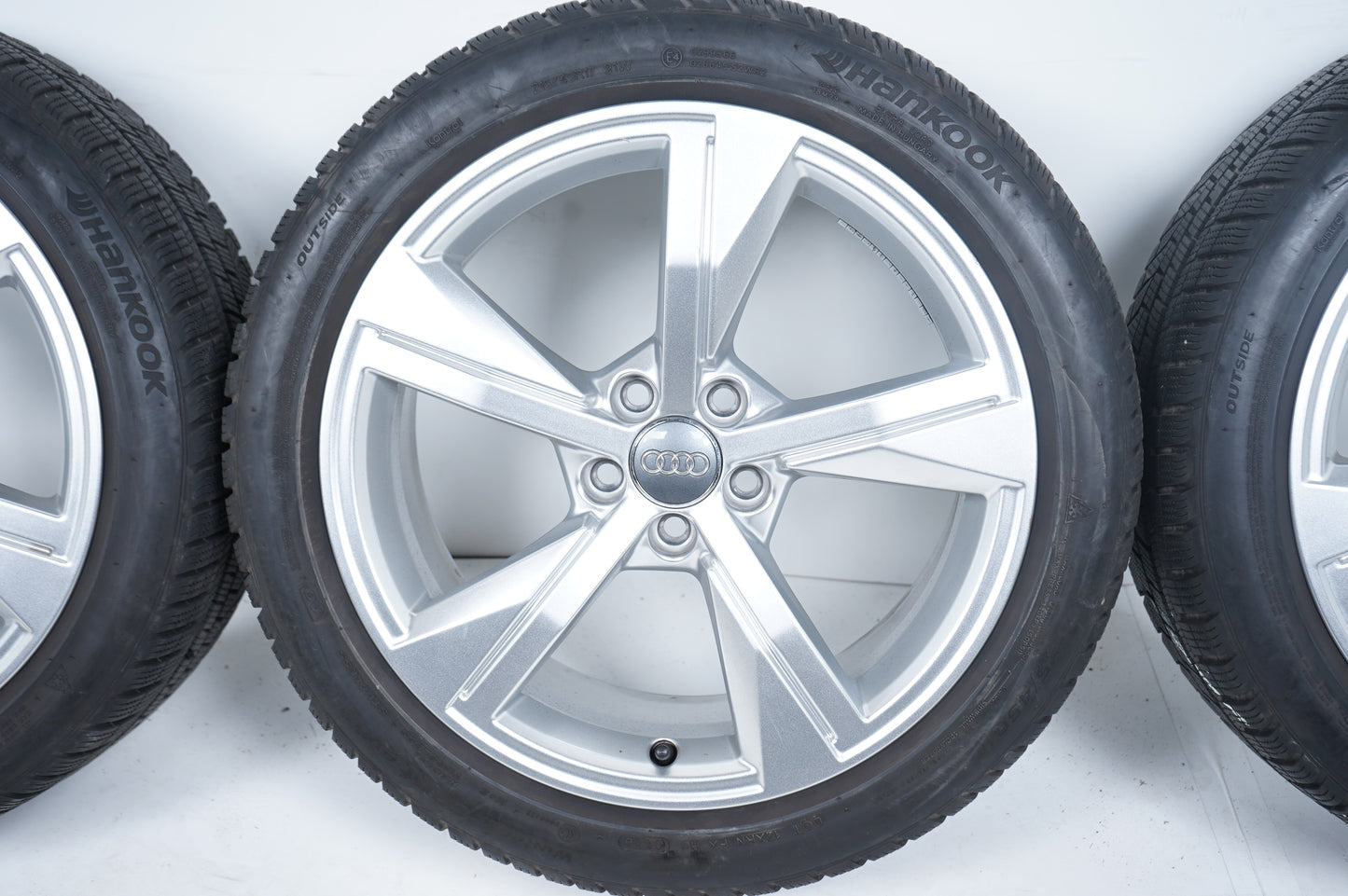 Audi A1 2 GB 17 Zoll Ауди А1 2 Алуминиеви джанти 17 цола зимен комплект зимни гуми