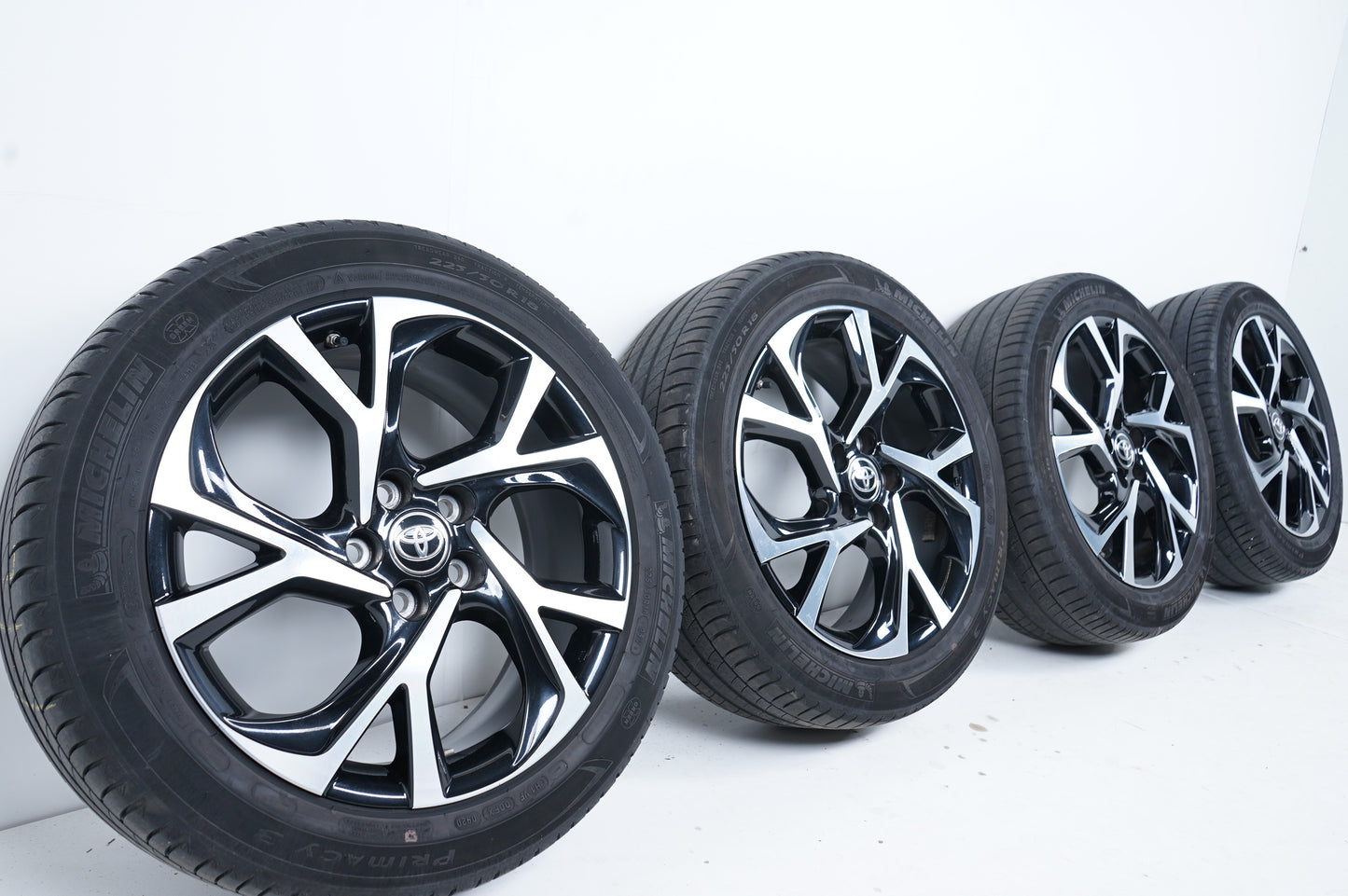 Оригинал Toyota CHR CH-R 18 Zoll 5x114 Тойота ЦХР 18 цола Алуминиеви джанти летен комплект летни гуми