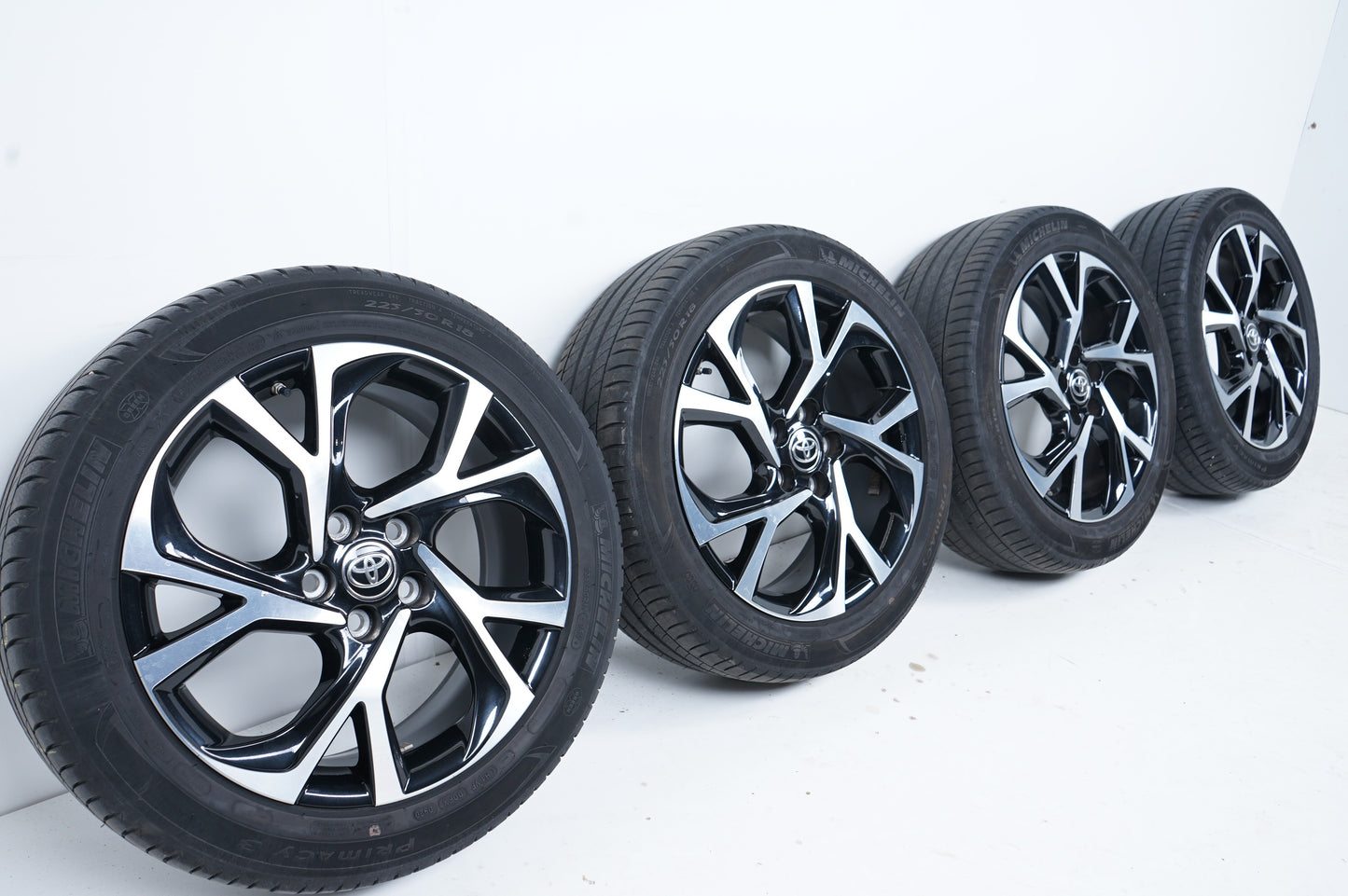 Оригинал Toyota CHR CH-R 18 Zoll 5x114 Тойота ЦХР 18 цола Алуминиеви джанти летен комплект летни гуми