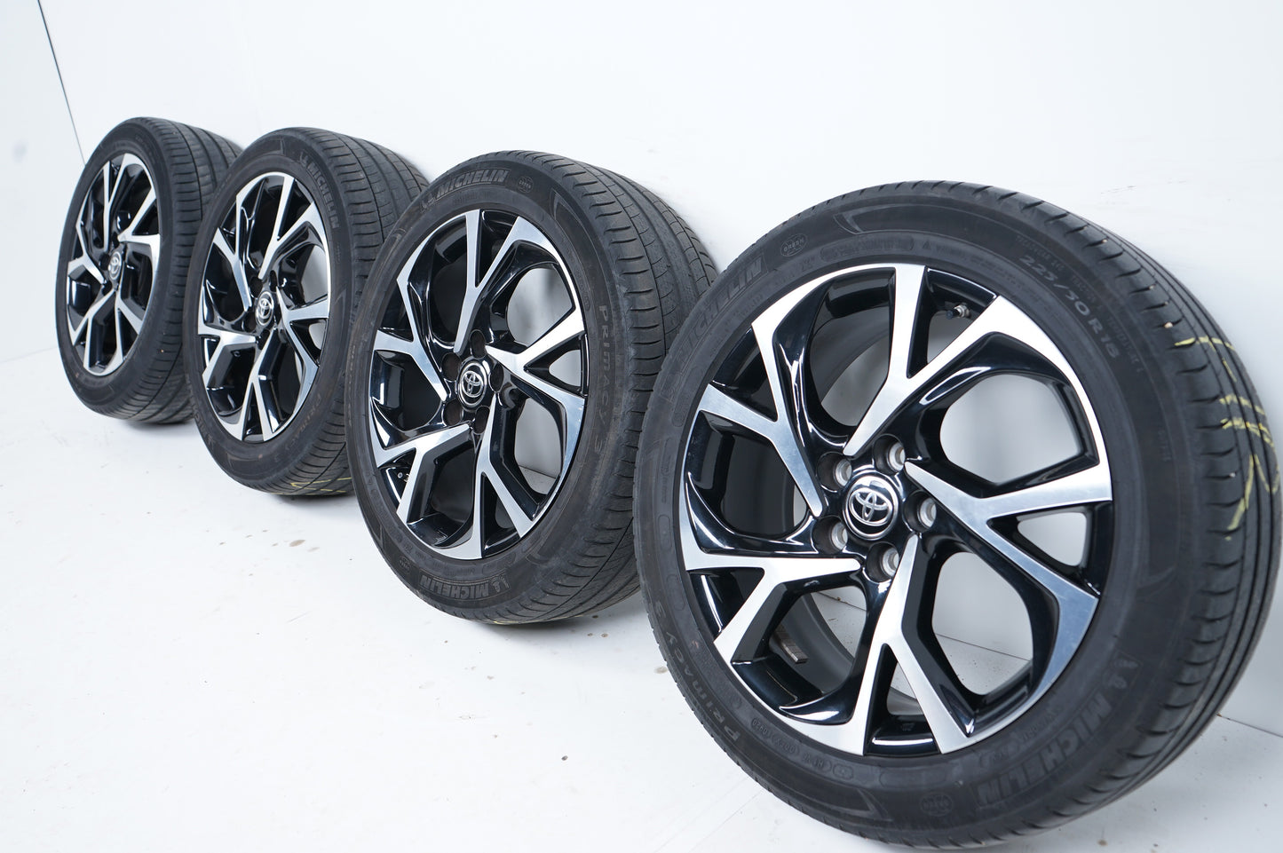 Оригинал Toyota CHR CH-R 18 Zoll 5x114 Тойота ЦХР 18 цола Алуминиеви джанти летен комплект летни гуми