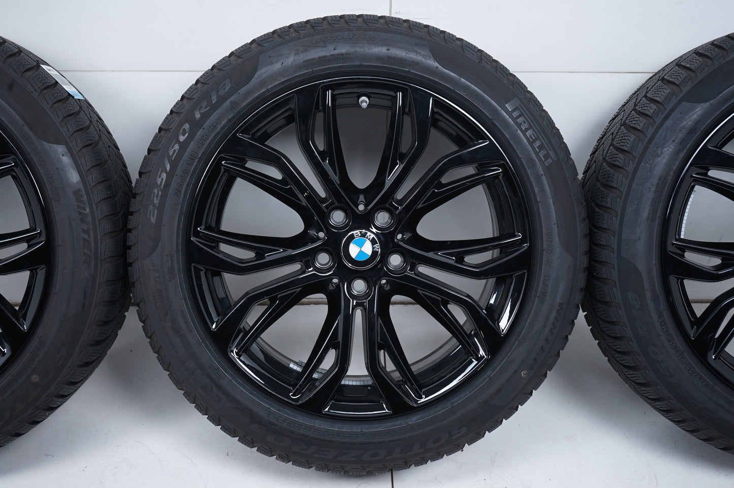 Оригинал BMW X1 X2 F48 F39 18 Zoll Бмв 225 50 18 цола зимен комплект зимни гуми 5x112