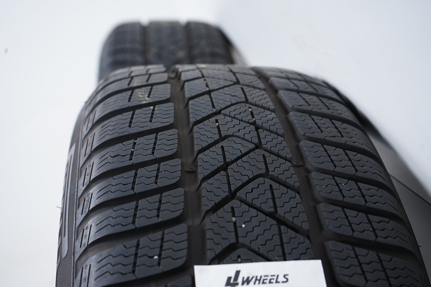 Оригинал BMW X1 X2 F48 F39 18 Zoll Бмв 225 50 18 цола зимен комплект зимни гуми 5x112