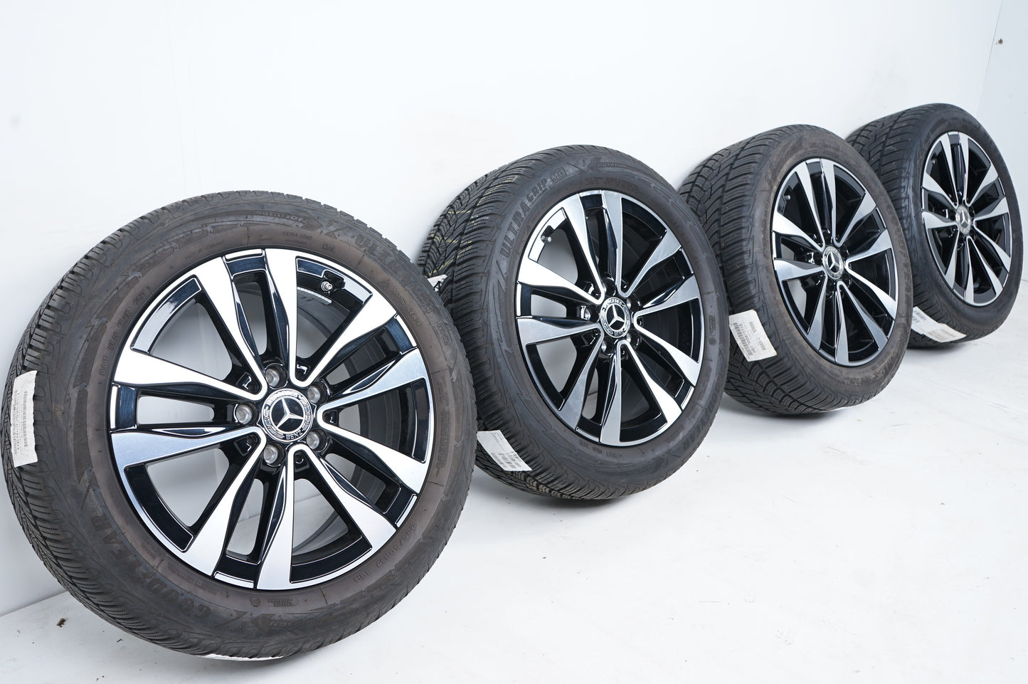 Оригинал Mercedes C klasse Hybrid W206 17 Zoll Мерцедес Ц класа W206 Хибрид 17 цола зимен комплект зимни гуми