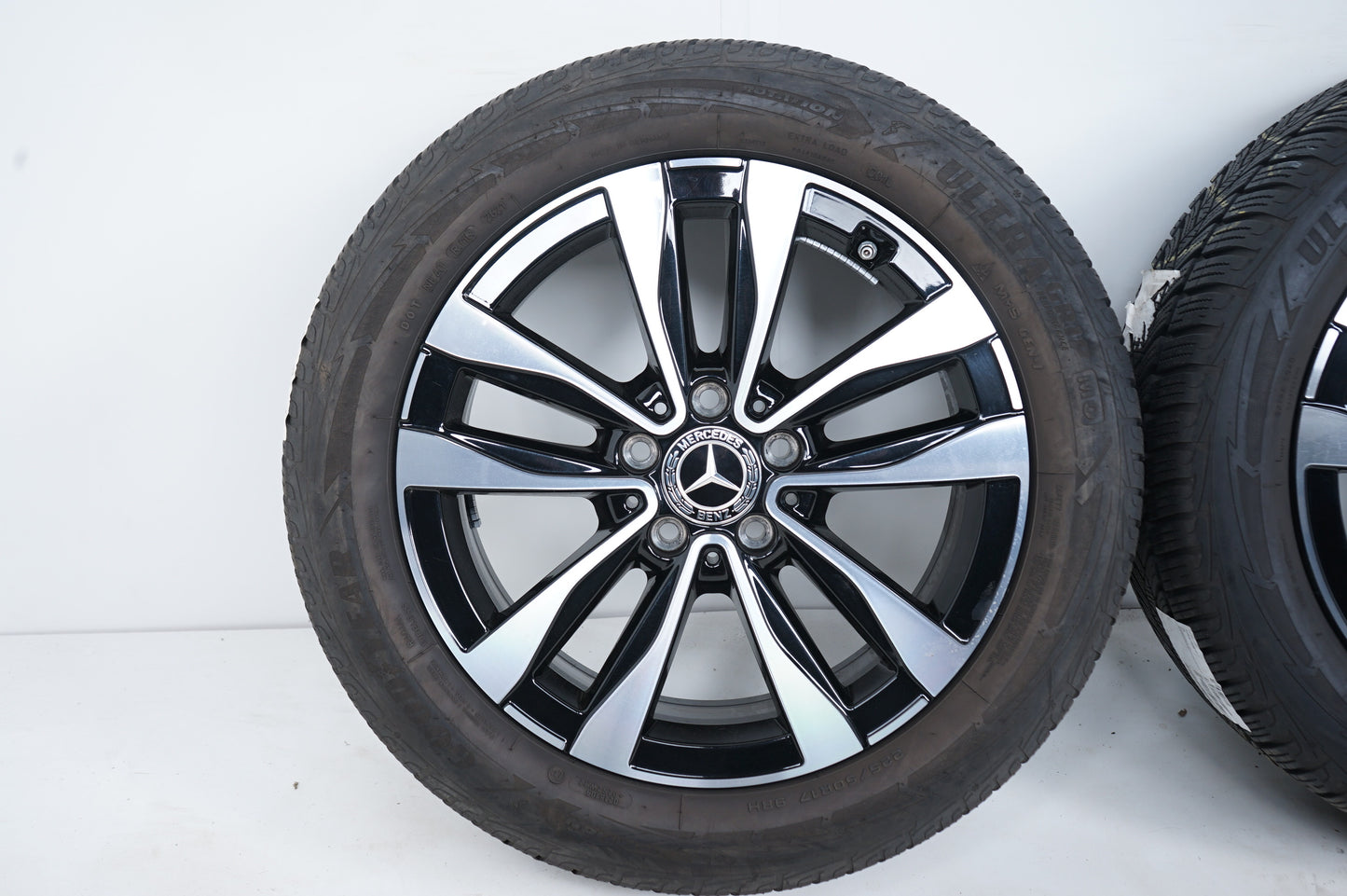 Оригинал Mercedes C klasse Hybrid W206 17 Zoll Мерцедес Ц класа W206 Хибрид 17 цола зимен комплект зимни гуми