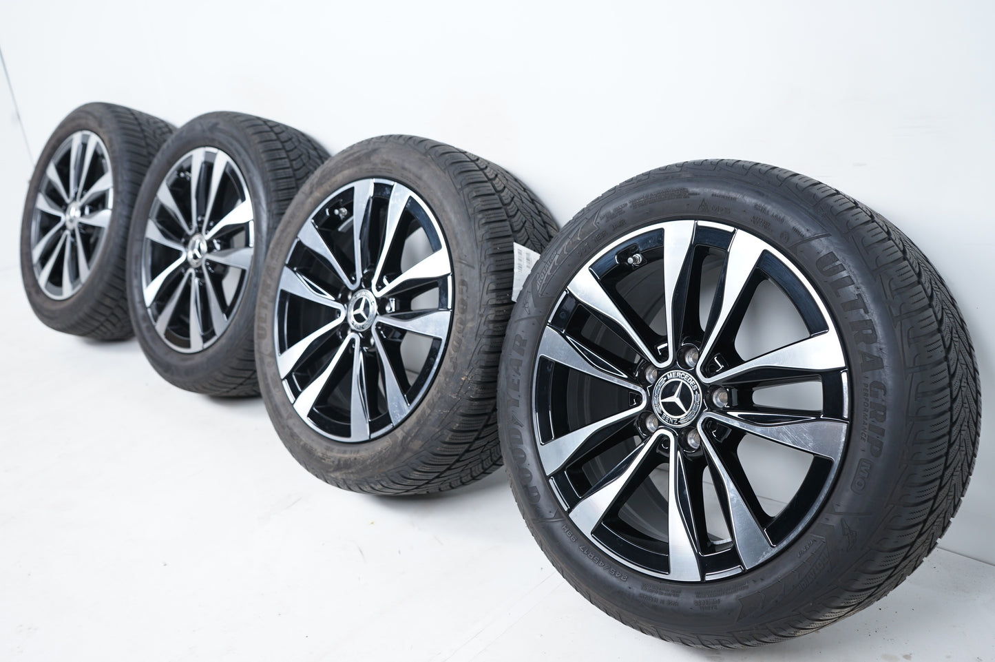 Оригинал Mercedes C klasse Hybrid W206 17 Zoll Мерцедес Ц класа W206 Хибрид 17 цола зимен комплект зимни гуми