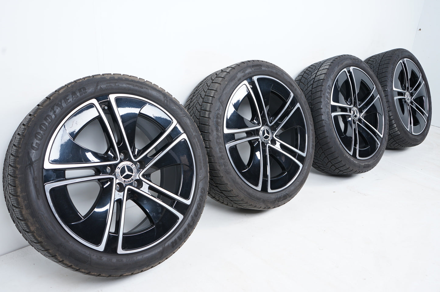 Оригинал Mercedes CLE Klasse W236 19 Zoll Мерцедес ЦЛЕ класа W236 19 цола джанти зимен комплект зимни гуми