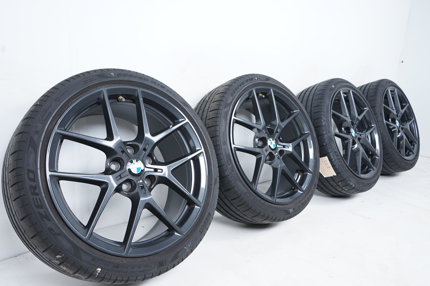 BMW 1er 2er серия F40 F44 18 Zoll 554M Бмв 1-ва 2-ра серия Ф40 Ф44 18 цола 554М летен комплект летни гуми