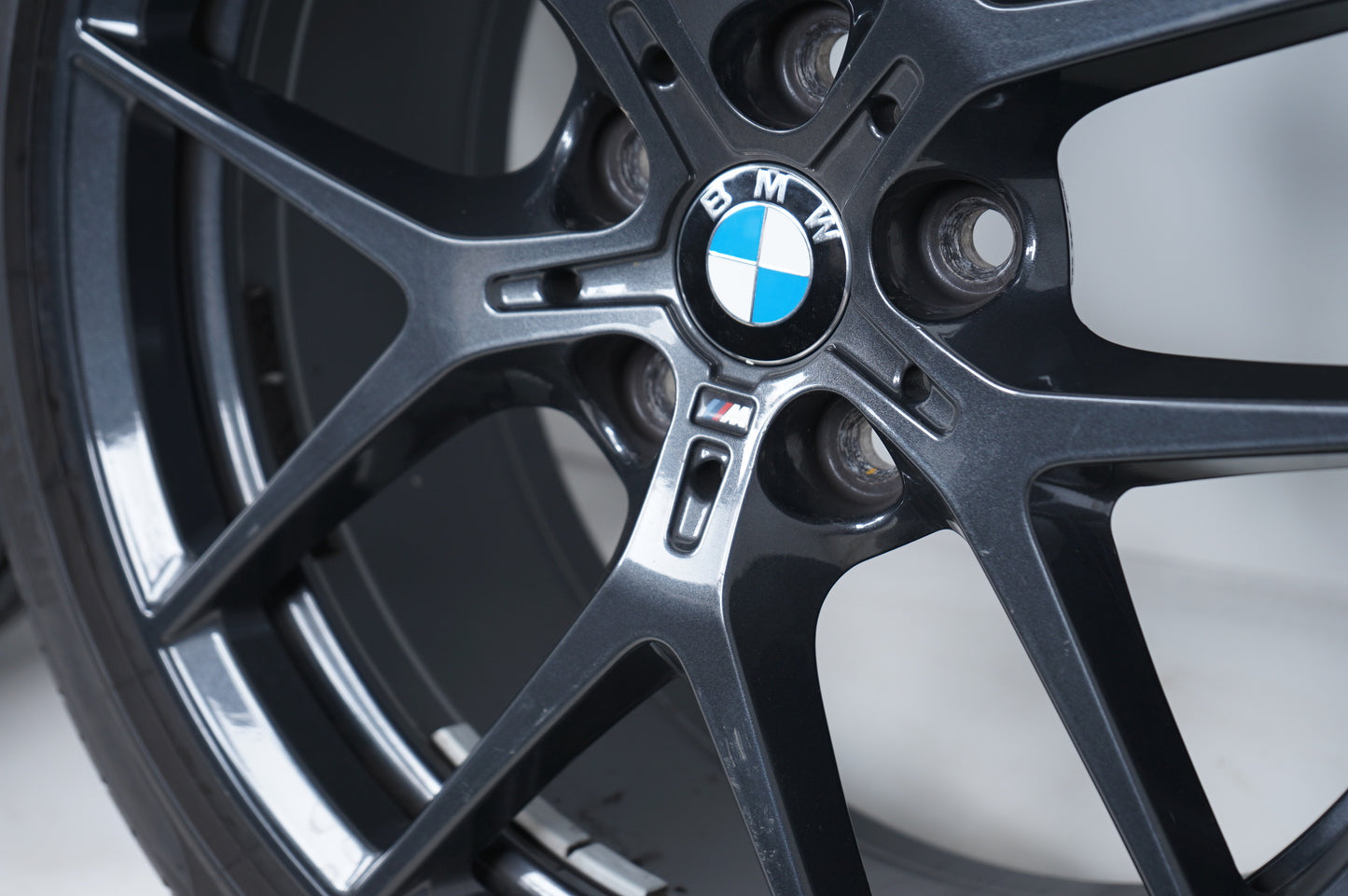 BMW 1er 2er серия F40 F44 18 Zoll 554M Бмв 1-ва 2-ра серия Ф40 Ф44 18 цола 554М летен комплект летни гуми