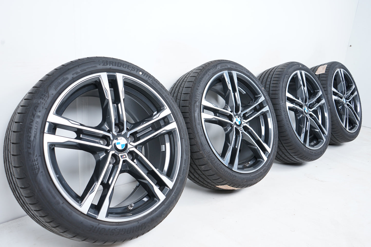 BMW 1er 2er серия F40 F44 18 Zoll 819M Бмв 1-ва 2-ра серия Ф40 Ф44 18 цола 819М летен комплект летни гуми