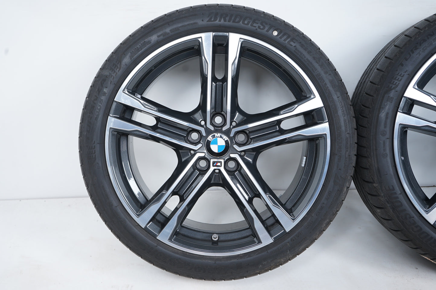 BMW 1er 2er серия F40 F44 18 Zoll 819M Бмв 1-ва 2-ра серия Ф40 Ф44 18 цола 819М летен комплект летни гуми