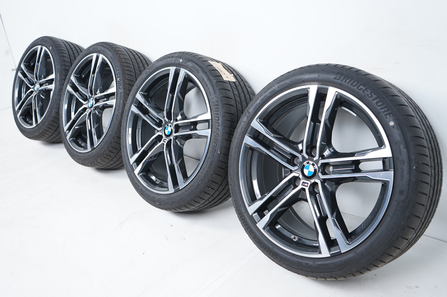 BMW 1er 2er серия F40 F44 18 Zoll 819M Бмв 1-ва 2-ра серия Ф40 Ф44 18 цола 819М летен комплект летни гуми