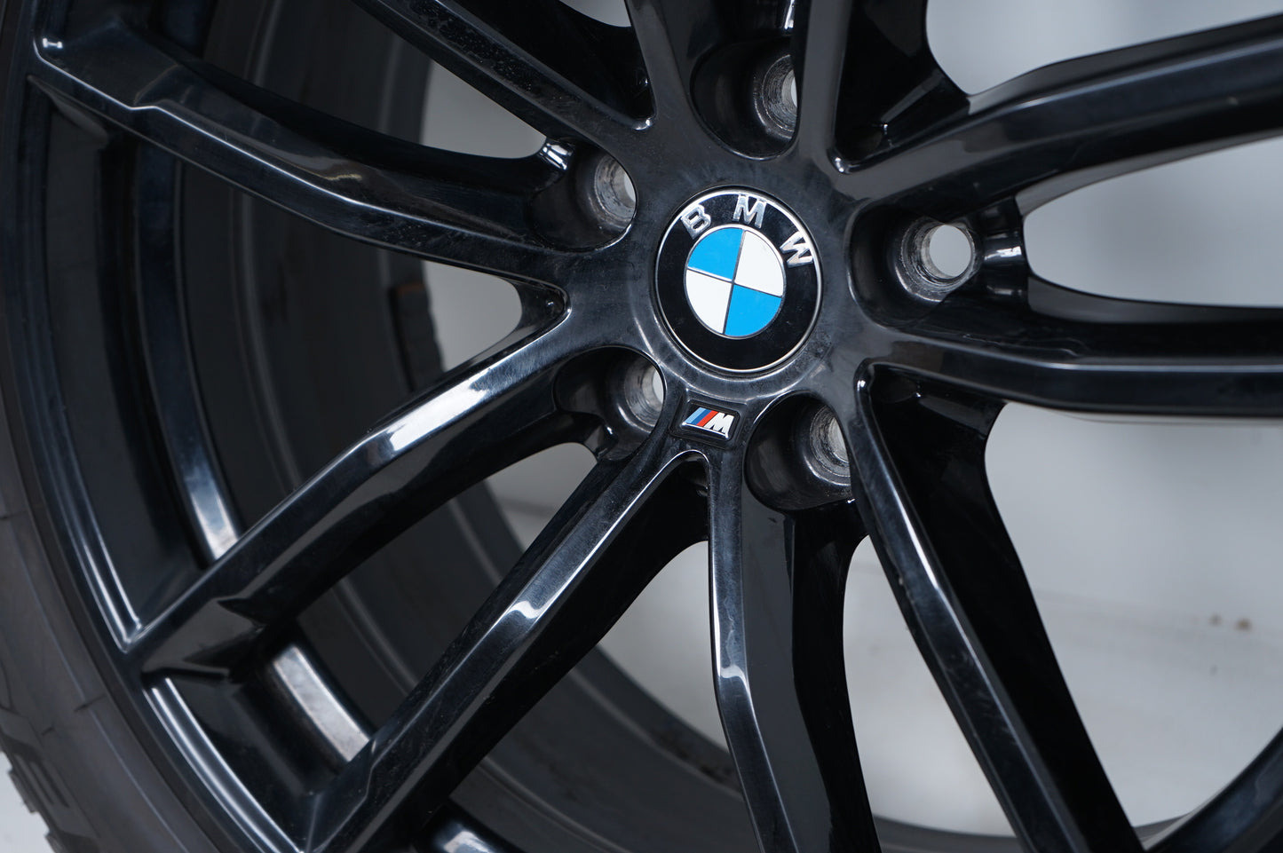 BMW 5er G30 G31 18 Zoll M662 Бмв 5-та серия 18 цола Алуминиеви джанти зимен комплект зимни гуми