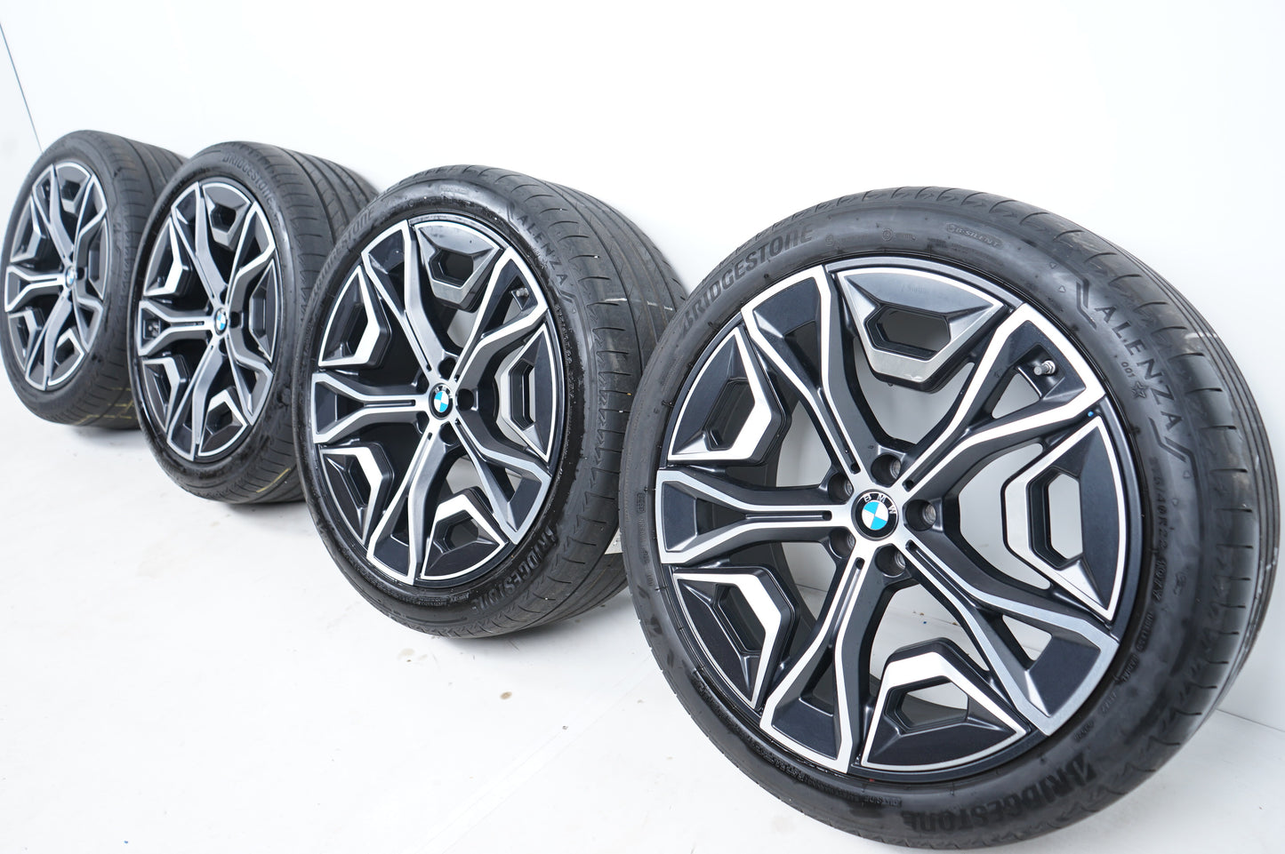 Оригинални BMW iX20 i20 22 Zoll 1020 Бмв 22 цола джанти 1020 летен комплект летни гуми