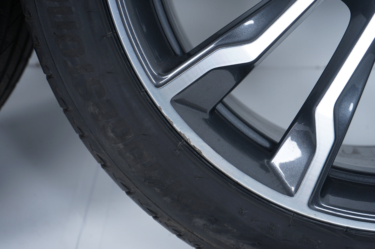 Оригинал BMW X3 X4 G01 G02 20 Zoll M699 Бмв 20 цола Алуминиеви джанти летен комплект Нови летни гуми