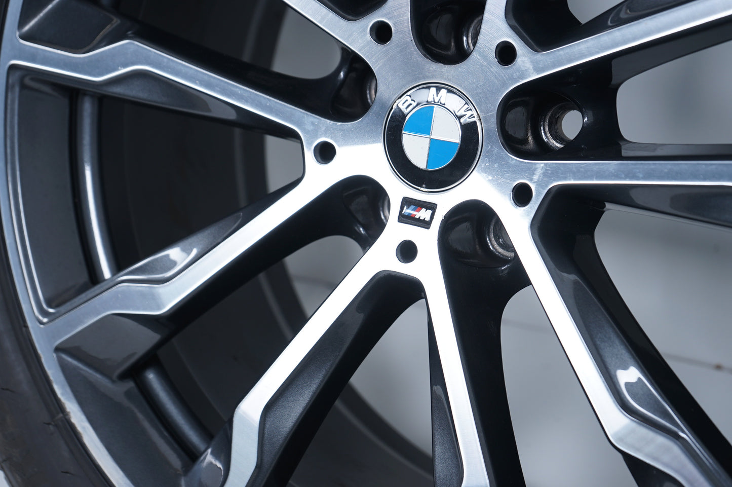 Оригинал BMW X3 X4 G01 G02 20 Zoll M699 Бмв 20 цола Алуминиеви джанти летен комплект Нови летни гуми