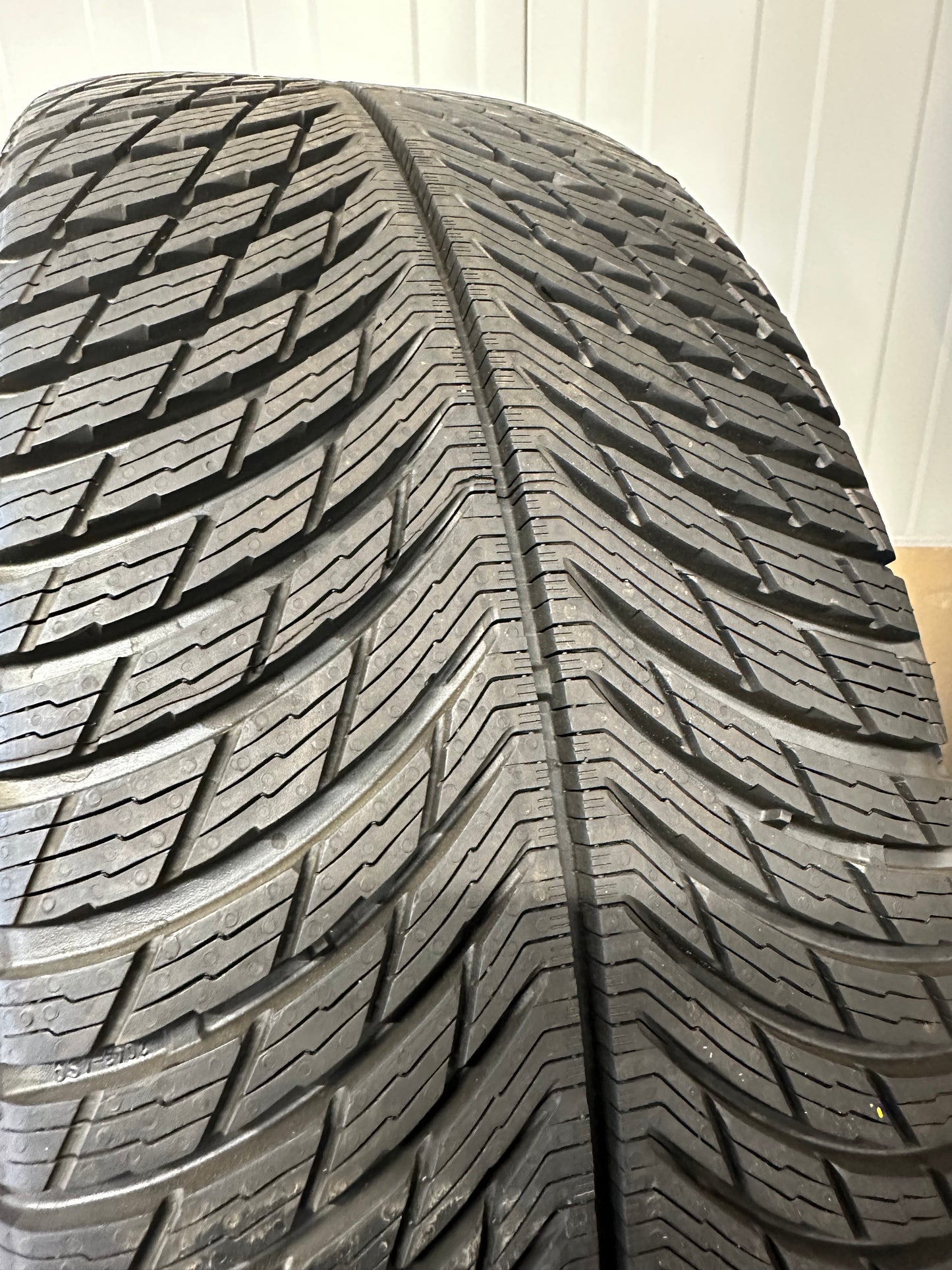 Оригинал Като Нови Mercedes C klasse W206 18 Zoll Мерцедес Ц класа W206 18 цола зимен комплект зимни гуми